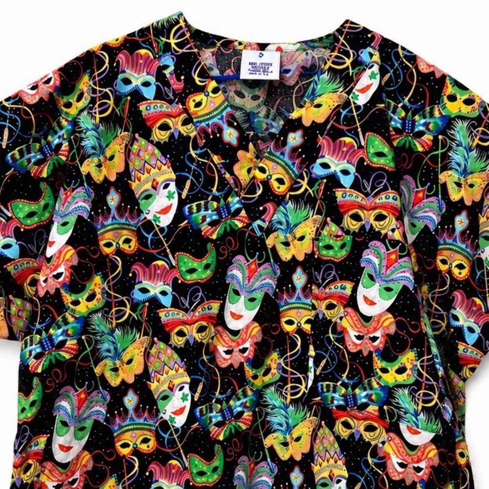 SCRUBS Mardi Gras Carnival Mask Print Top Multicolor Small Novelty Cotton Nurse